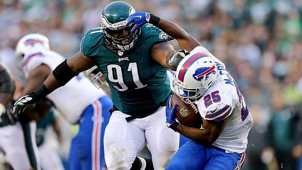 fletcher-cox-eagles-contract-extension-training-camp.jpg
